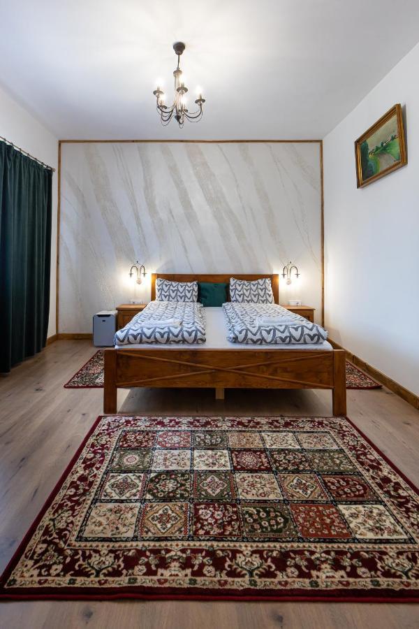 Casa Adalmo Hotel Sighişoara Buitenkant foto